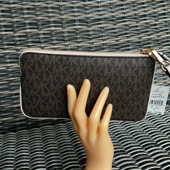 Michael Kors Jet Set Travel Large Top Zip Signature Wristlet Clutch - Picture 12 of 16